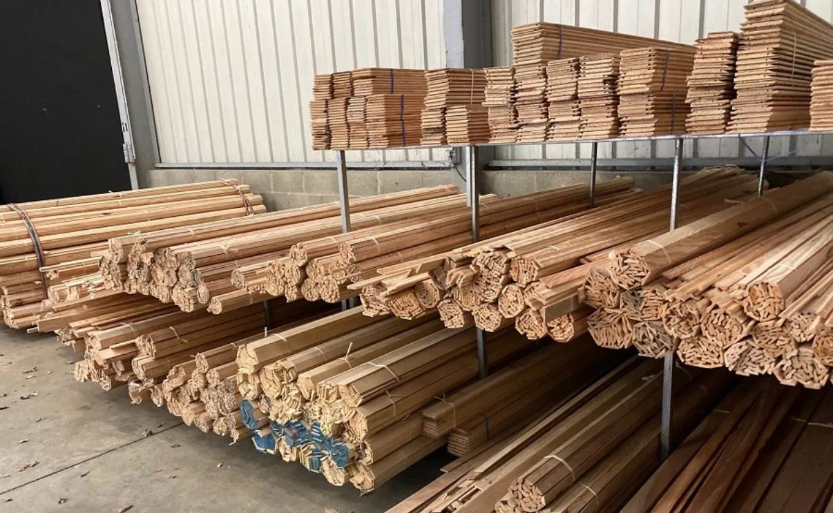 Réalisation en moulures décoratives